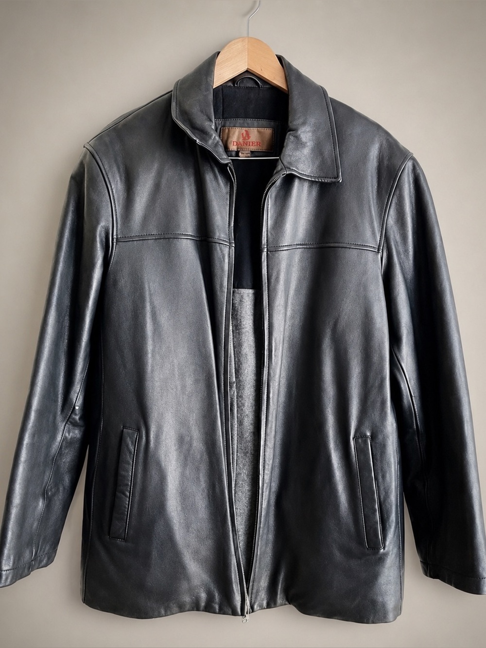 Vintage Danier Genuine Leather Jacket Men’s Large | Like New w/Garment Bag - Picture 3 of 13